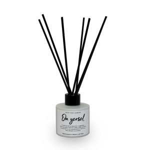 On Yersel luxury reed diffuser – sea salt and driftwood scent